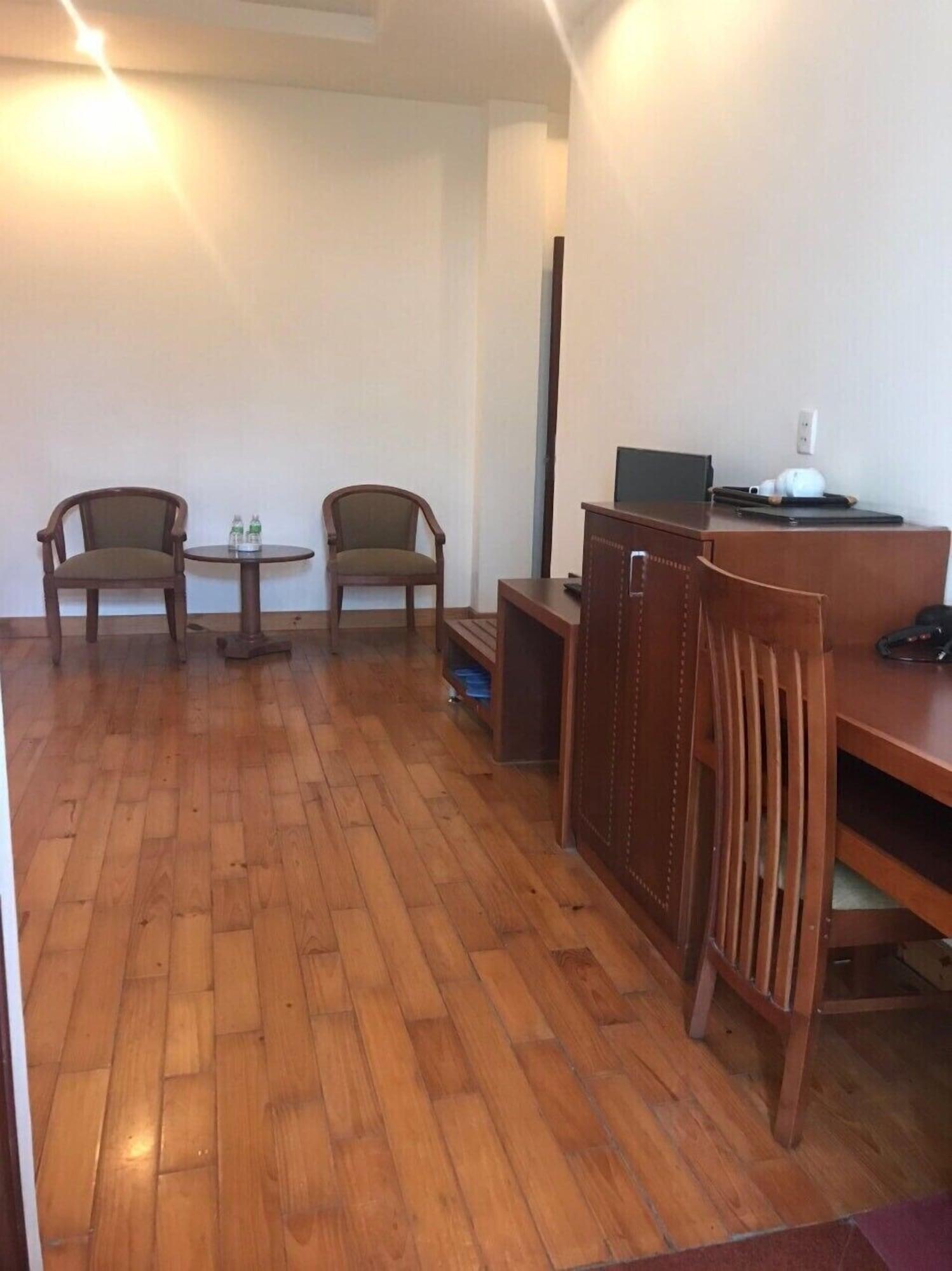 Hoang Yen 2 Hotel Thu Dau Mot Exterior photo