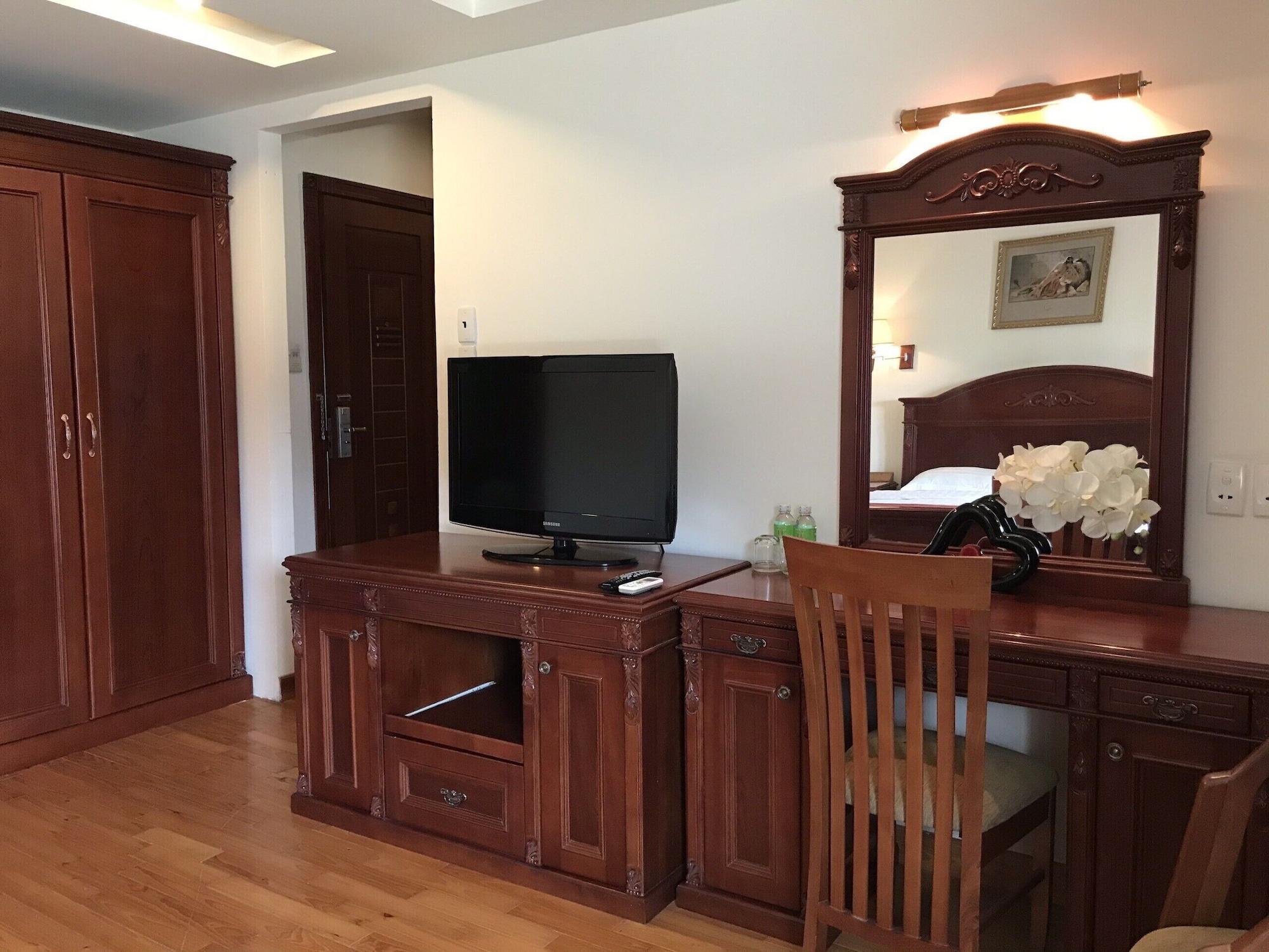 Hoang Yen 2 Hotel Thu Dau Mot Exterior photo