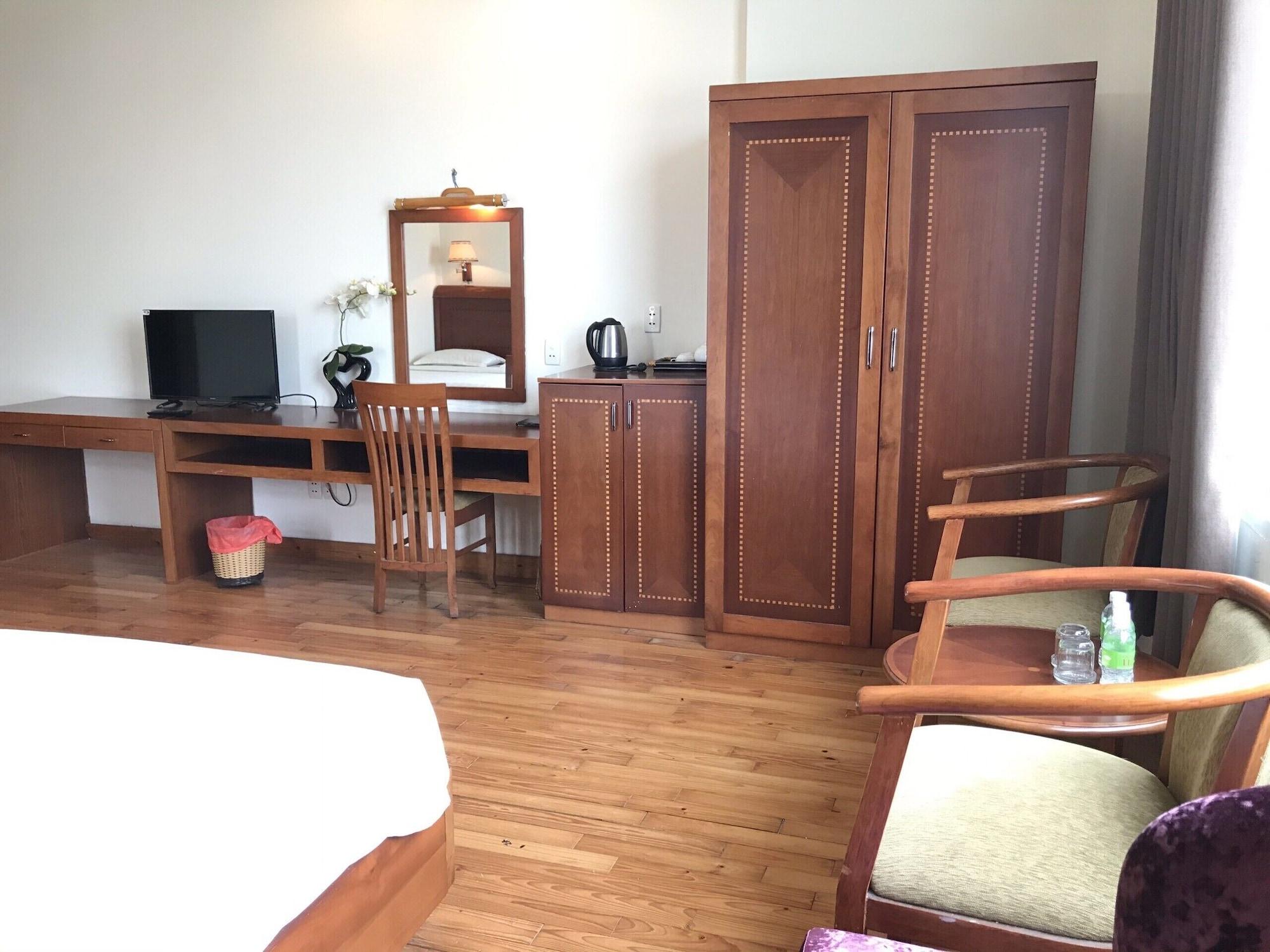 Hoang Yen 2 Hotel Thu Dau Mot Exterior photo