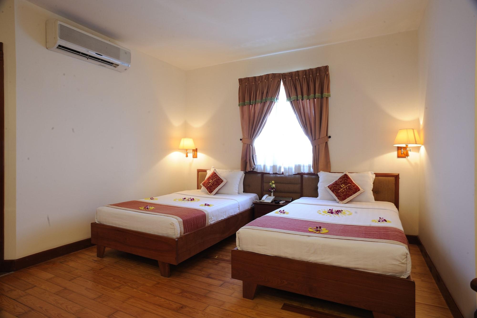 Hoang Yen 2 Hotel Thu Dau Mot Exterior photo