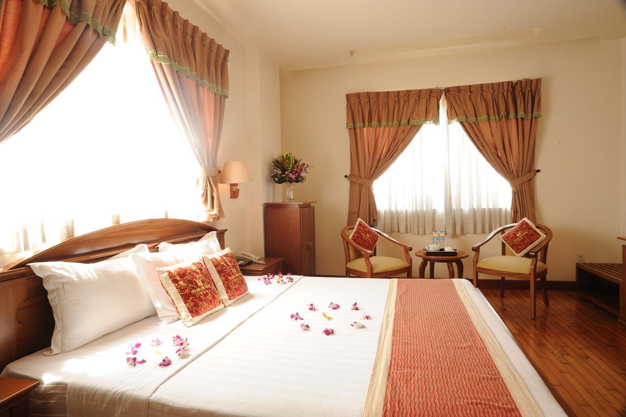 Hoang Yen 2 Hotel Thu Dau Mot Exterior photo