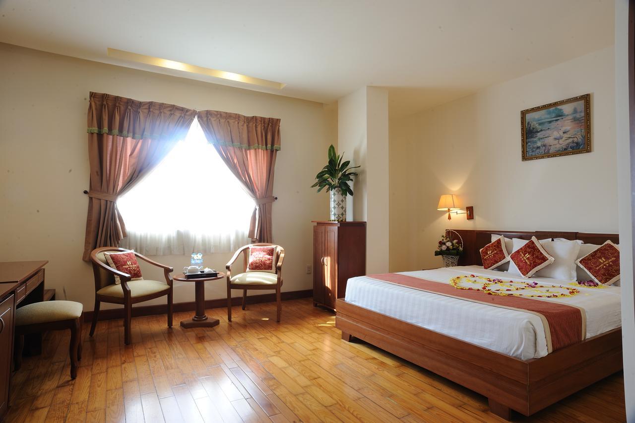 Hoang Yen 2 Hotel Thu Dau Mot Exterior photo